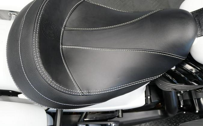 2019 Indian Motorcycle® Springfield® Dark Horse® White Smoke