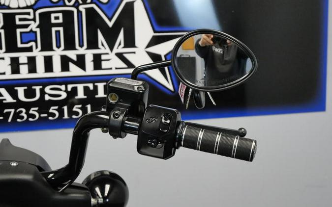 2019 Indian Motorcycle® Springfield® Dark Horse® White Smoke