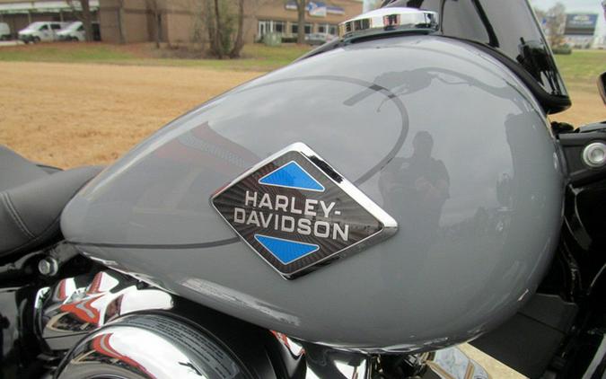 2026 Harley-Davidson Softail FLHC - Heritage Classic