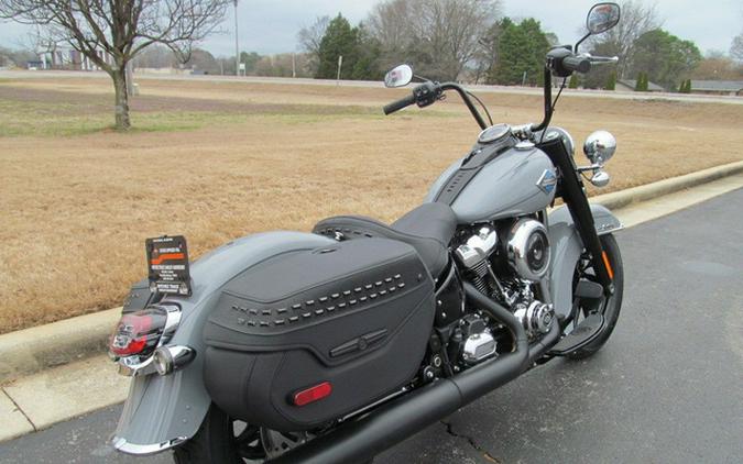 2026 Harley-Davidson Softail FLHC - Heritage Classic
