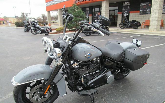 2026 Harley-Davidson Softail FLHC - Heritage Classic