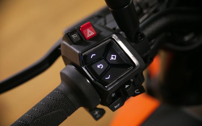 2027 KTM 990 DUKE
