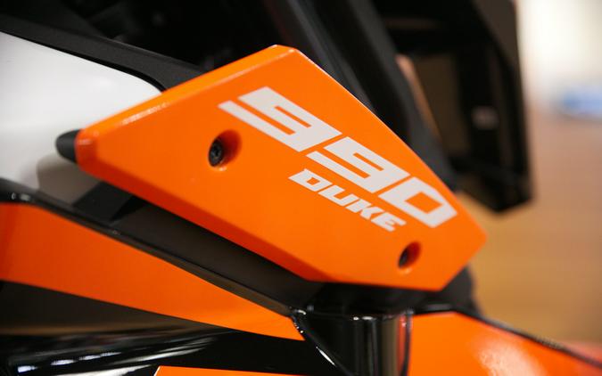 2027 KTM 990 DUKE