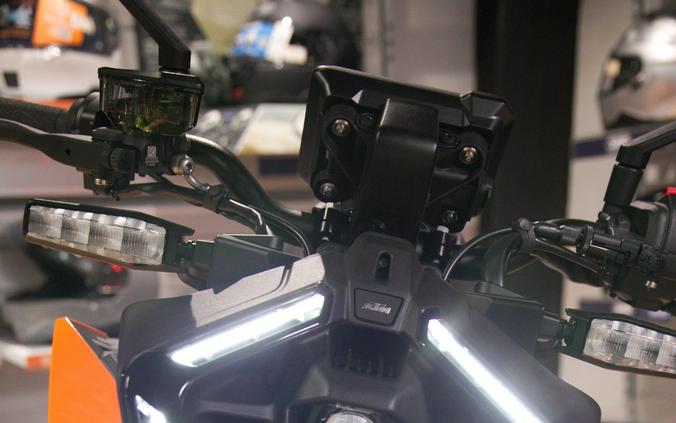 2027 KTM 990 DUKE
