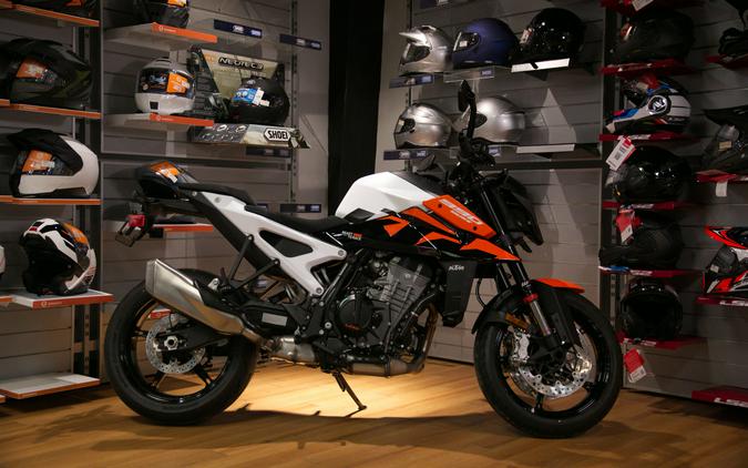 2027 KTM 990 DUKE