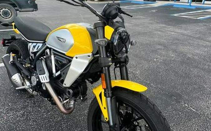New 2025 Ducati SCR ICON