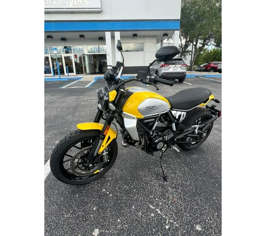 New 2025 Ducati SCR ICON