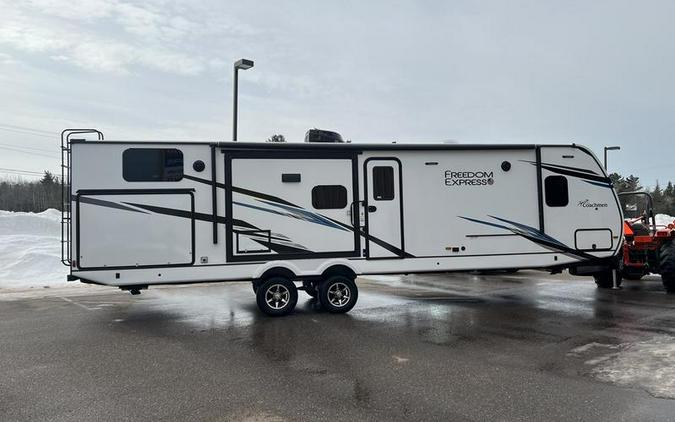 2022 Coachmen Freedom Express Liberty Edition 320BHDSLE