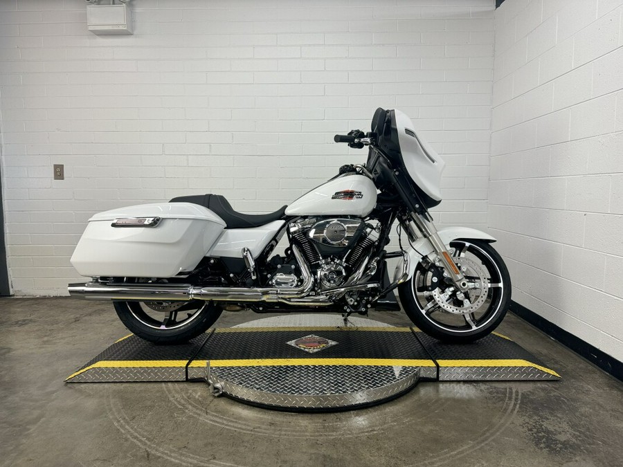 2024 Harley-Davidson Street Glide® WHITE ONYX PRL