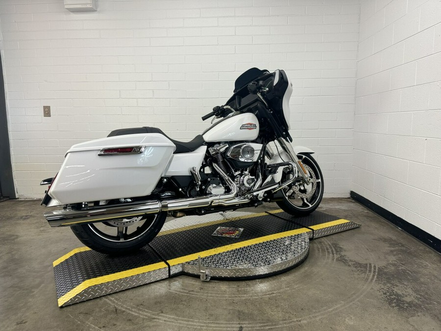 2024 Harley-Davidson Street Glide® WHITE ONYX PRL