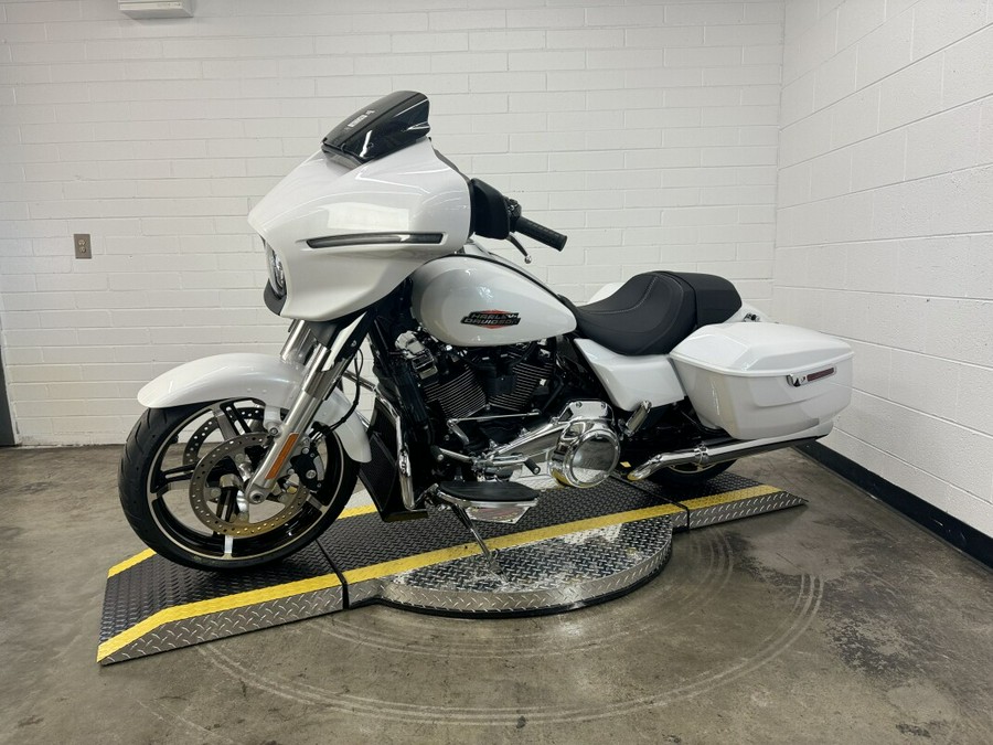 2024 Harley-Davidson Street Glide® WHITE ONYX PRL