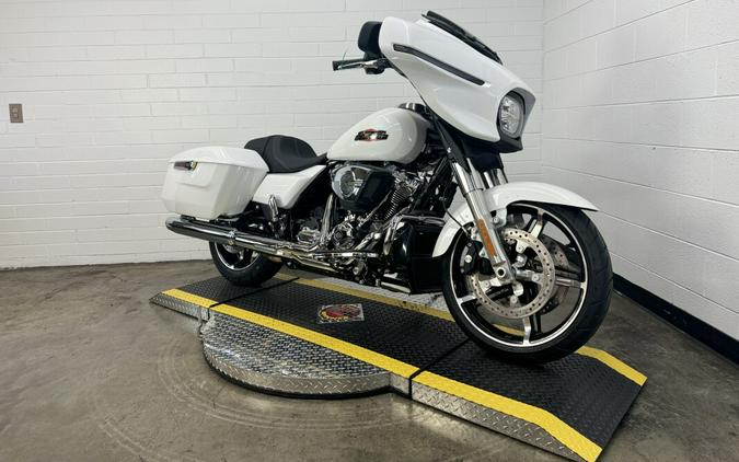 2024 Harley-Davidson Street Glide® WHITE ONYX PRL