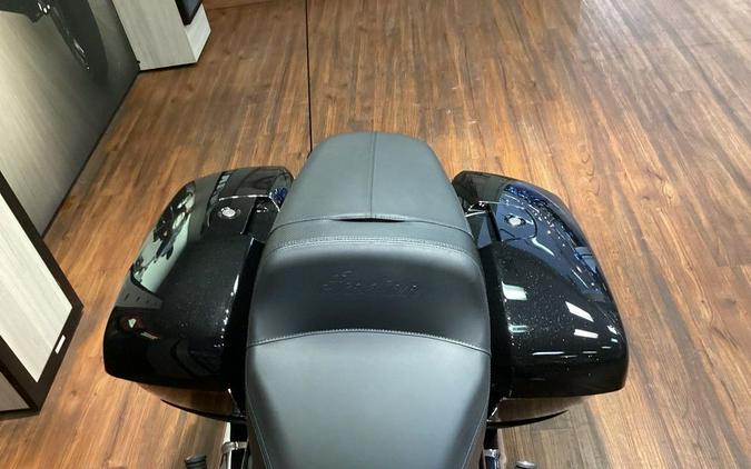 2020 Indian Motorcycle® Challenger Limited Thunder Black Pearl