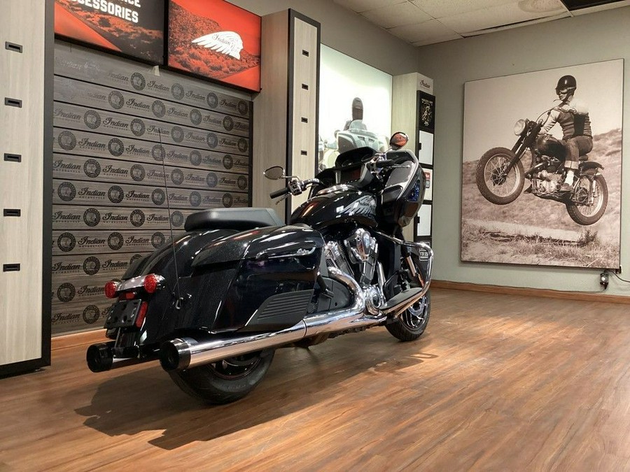 2020 Indian Motorcycle® Challenger Limited Thunder Black Pearl