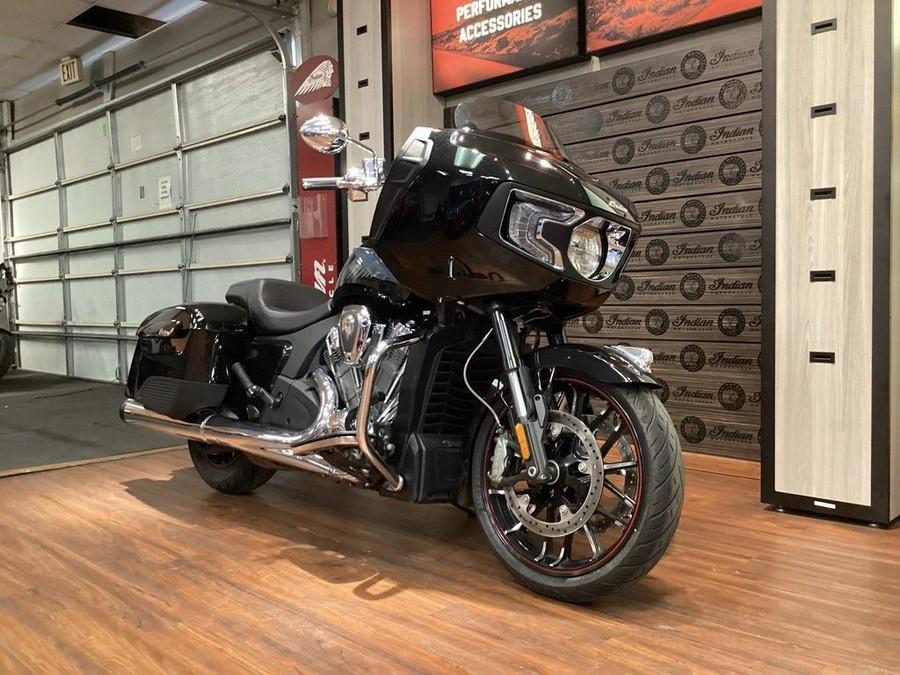2020 Indian Motorcycle® Challenger Limited Thunder Black Pearl