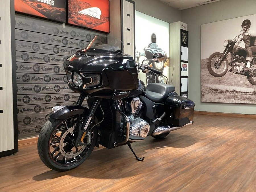 2020 Indian Motorcycle® Challenger Limited Thunder Black Pearl