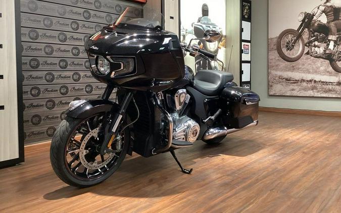 2020 Indian Motorcycle® Challenger Limited Thunder Black Pearl