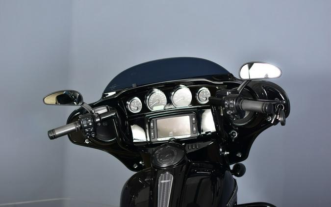 2018 Harley-Davidson Street Glide Special FLHXS