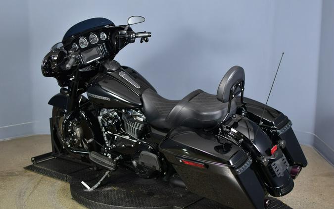 2018 Harley-Davidson Street Glide Special FLHXS