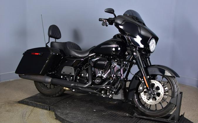 2018 Harley-Davidson Street Glide Special FLHXS