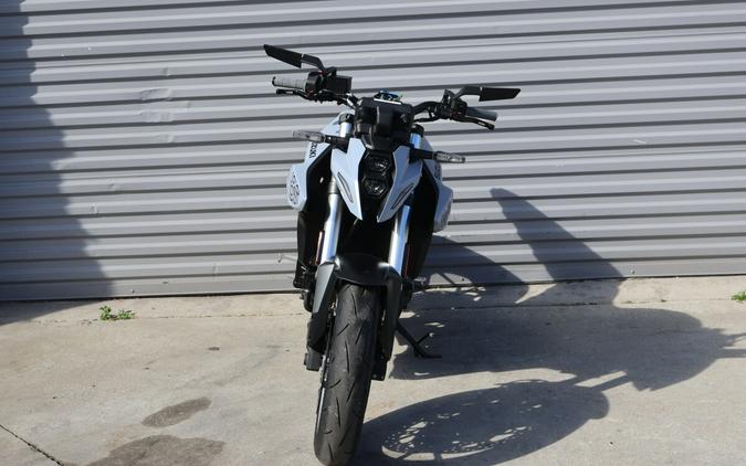 2024 GSX-8S Suzuki