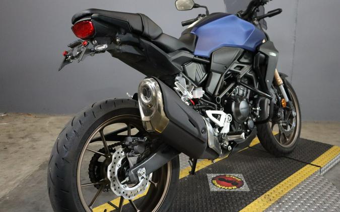 2022 Honda Powersports CB300R