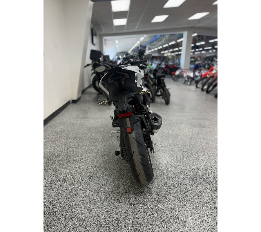 2026 CFMOTO 450SS CF400-12US Nebula White - C0252