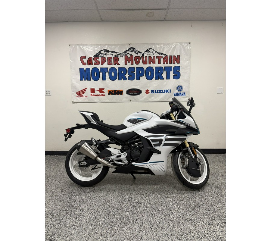 2026 CFMOTO 450SS CF400-12US Nebula White - C0252