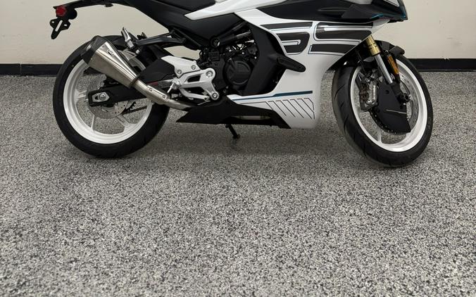 2026 CFMOTO 450SS Nebula White - C0252
