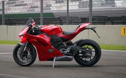 2027 Ducati Panigale V4 Ducati Red