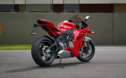 2027 Ducati Panigale V4 Ducati Red