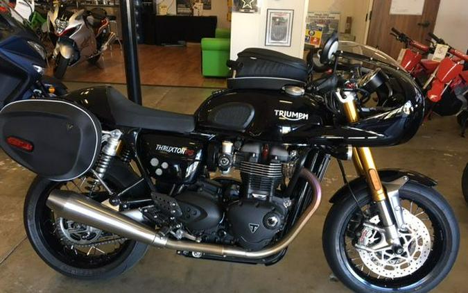 2020 Triumph Thruxton RS Review (17 Fast Facts)