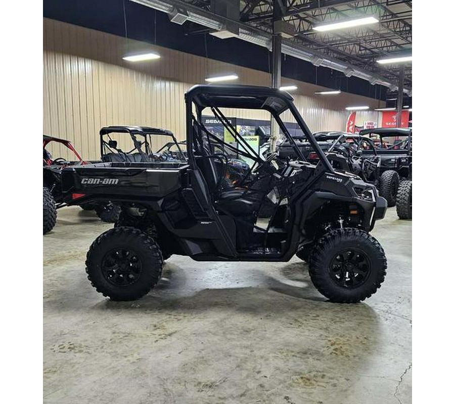 2026 Can-Am® Defender XT HD11 With 10.25 in.display