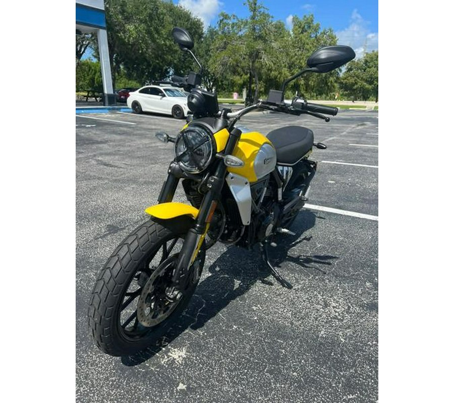 New 2025 Ducati SCR ICON