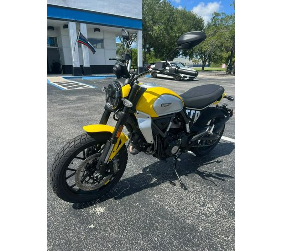 New 2025 Ducati SCR ICON