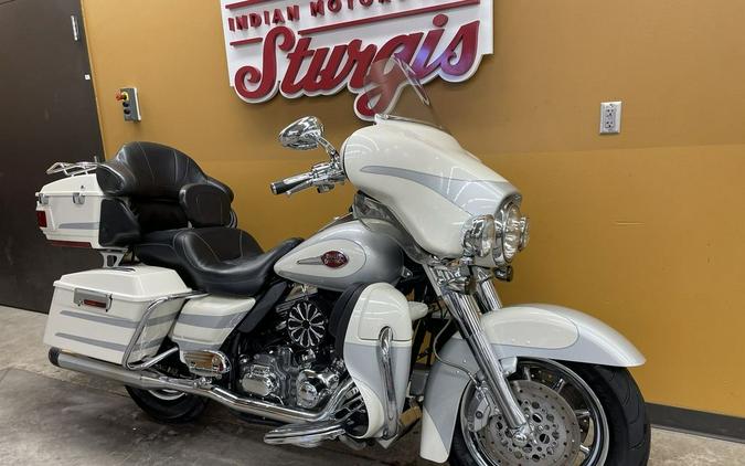 2008 Harley-Davidson® FLHTCUSE3 - CVO™ Ultra Classic® Screamin' Eagle® Electra Glide®