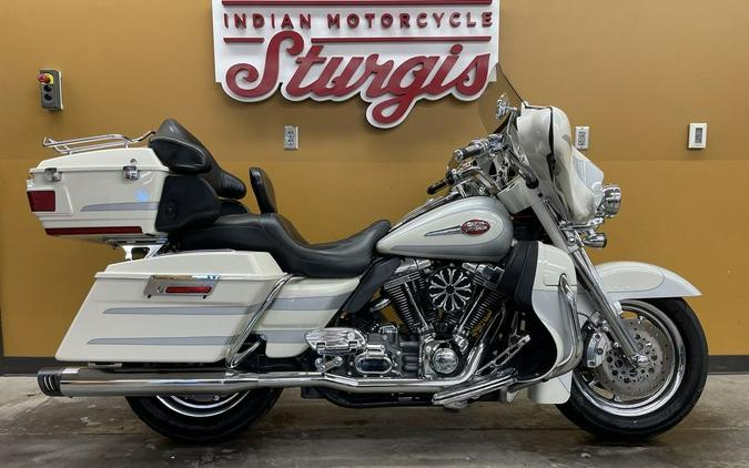 2008 Harley-Davidson® FLHTCUSE3 - CVO™ Ultra Classic® Screamin' Eagle® Electra Glide®