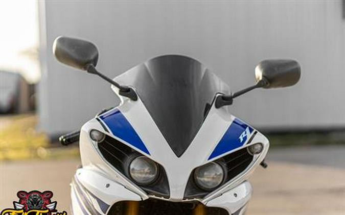 2014 Yamaha YZF-R1