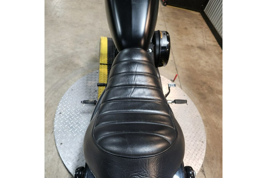 2021 Harley-Davidson® IRON 883