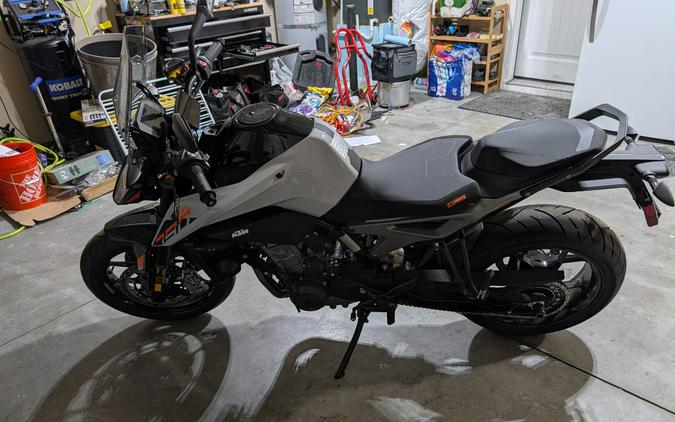 2023 790 DUKE - KTM