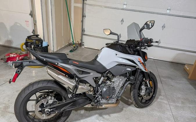 2023 790 DUKE - KTM