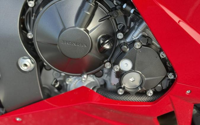 2027 Honda CBR1000RR-R Fireblade SP Grand Prix Red - 600074