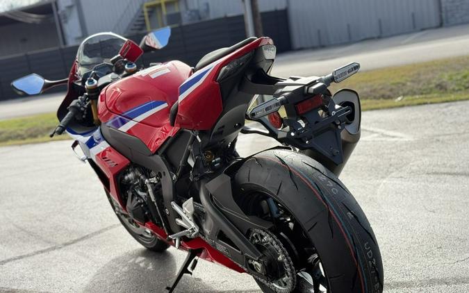 2027 Honda CBR1000RR-R Fireblade SP Grand Prix Red - 600074
