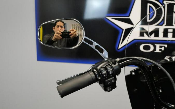 2022 Harley-Davidson® FLHCS - Heritage Classic 114