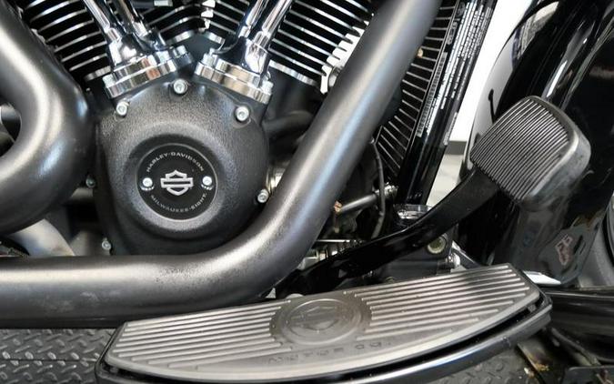 2022 Harley-Davidson® FLHCS - Heritage Classic 114