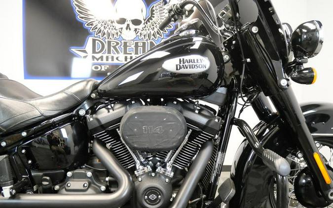 2022 Harley-Davidson® FLHCS - Heritage Classic 114