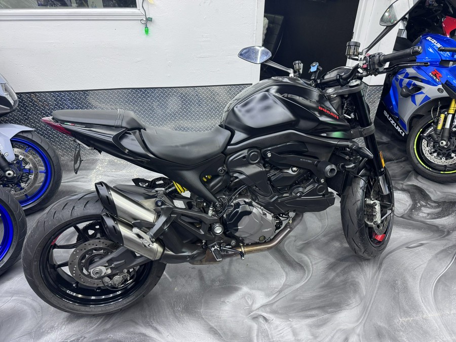 2022 DUCATI MONSTER 937 PLUS, only 8594 miles and Free Warranty!
