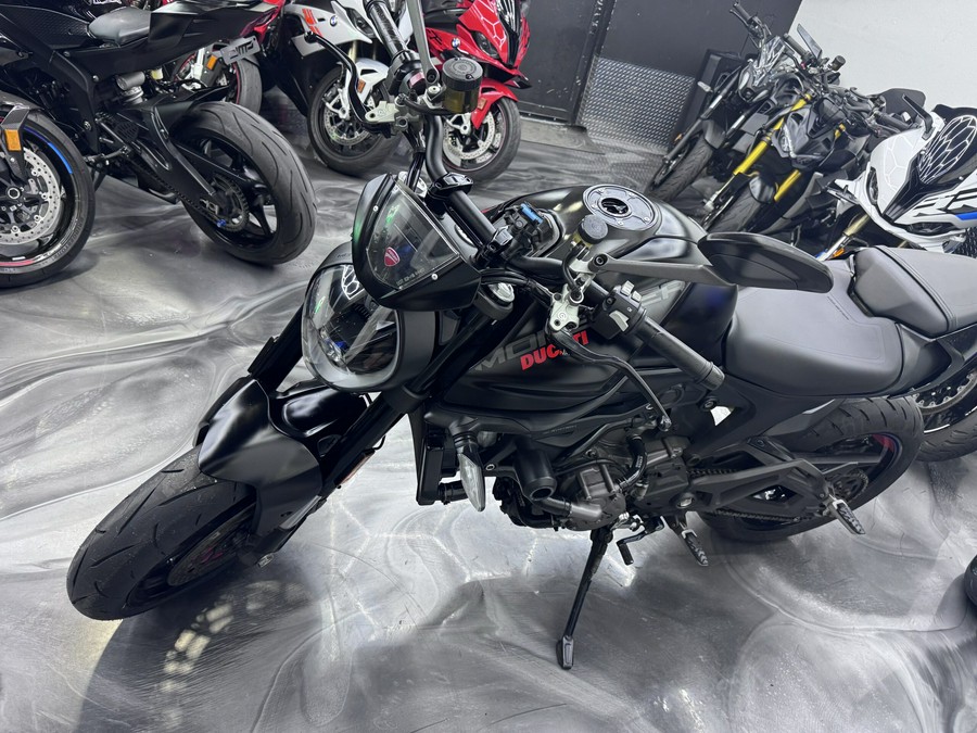 2022 DUCATI MONSTER 937 PLUS, only 8594 miles and Free Warranty!