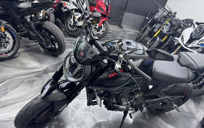 2022 DUCATI MONSTER 937 PLUS, only 8594 miles and Free Warranty!