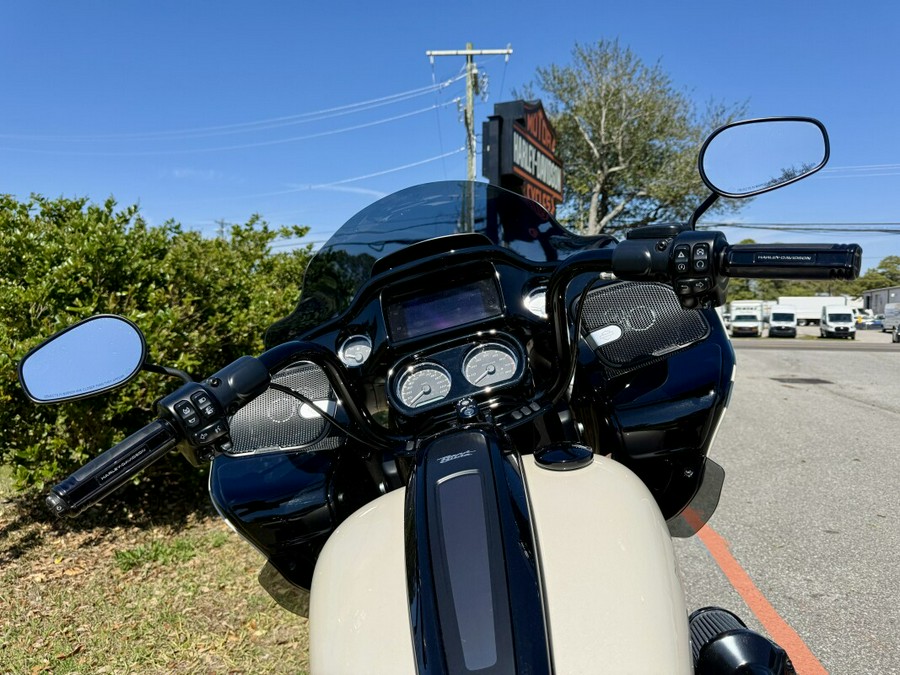 2023 Harley-Davidson® Road Glide® ST FLTRXST